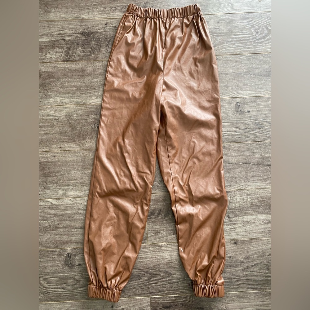 3/$30 PrettyLittleThing extra high waist faux leather brown/tan joggers size 2